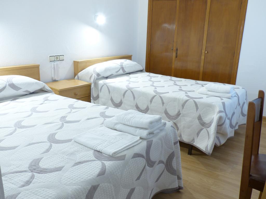 Pension Oria Luarca Exterior foto
